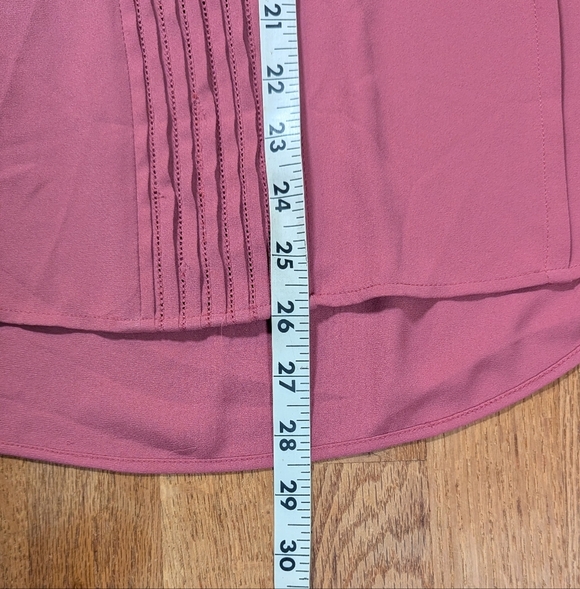 Ann Taylor XL Sleeveless Blush Pleated Tank | Office Chic Meets Weekend Fun - Picture 7 of 8